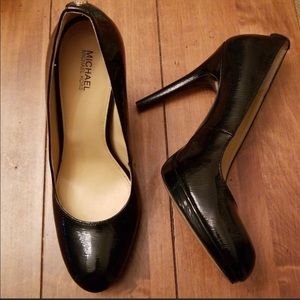 MK Michael Kors Black Heels sz 7.5